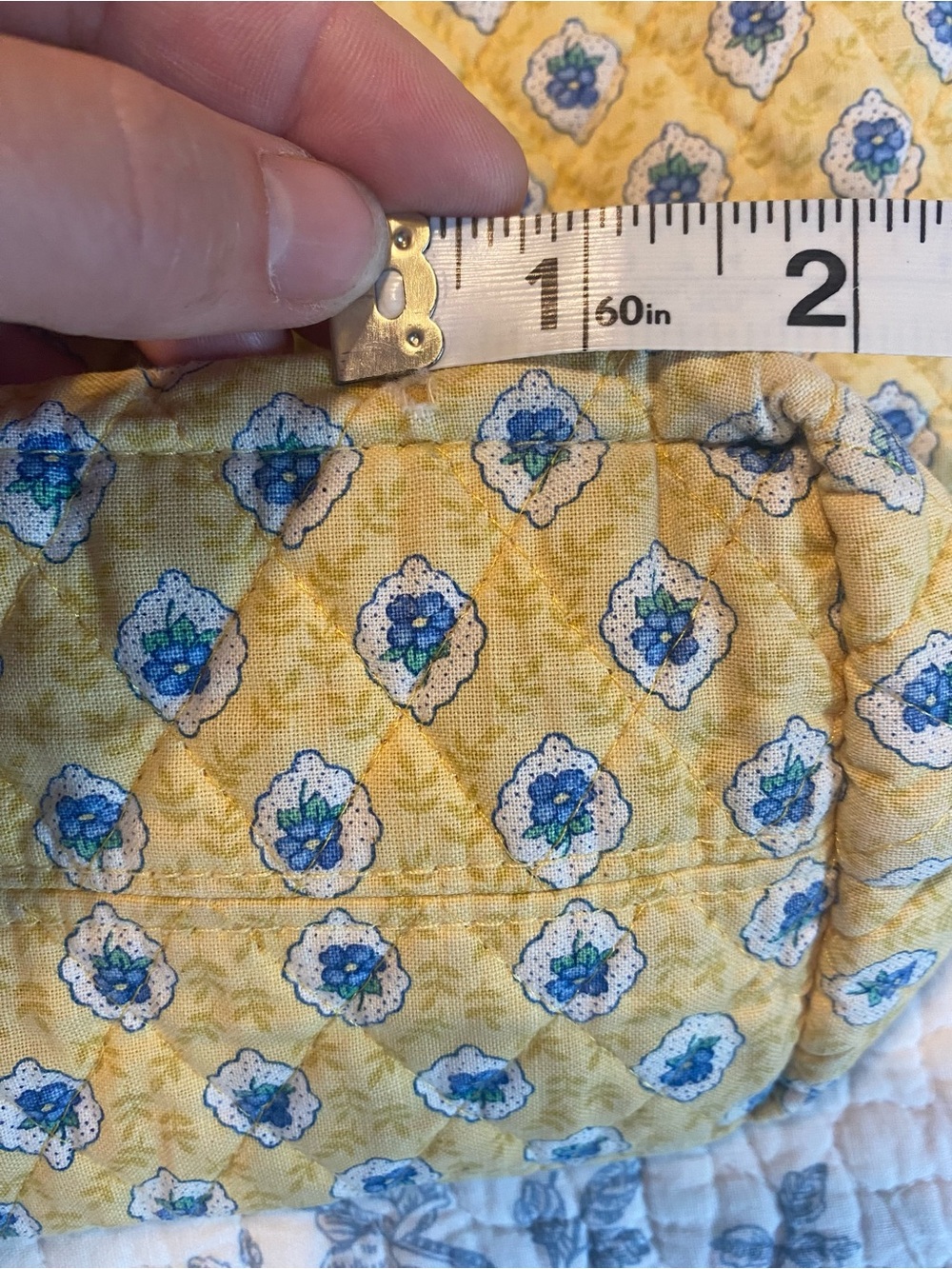 Vera Bradley Vintage Elizabeth Classic Tote Bag and Coin Pouch - Picture 11 of 12